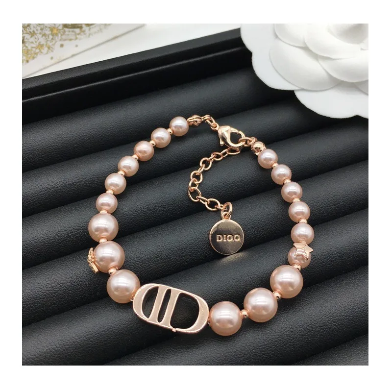 Hot Selling Classic Bracelet Women's Retro Pearl Bracelet
Hot Selling Classic Bracelet Women's Retro Pearl Bracelet