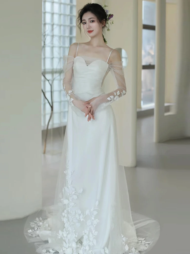 Ele Simple Bridal Gown in Satin for Engagement And Wedding Reception Fi Tail Design White Color Guest eeting Dr
Ele Simple Bridal Gown in Satin for Engagement And Wedding Reception Fi Tail Design White Color Guest eeting Dr