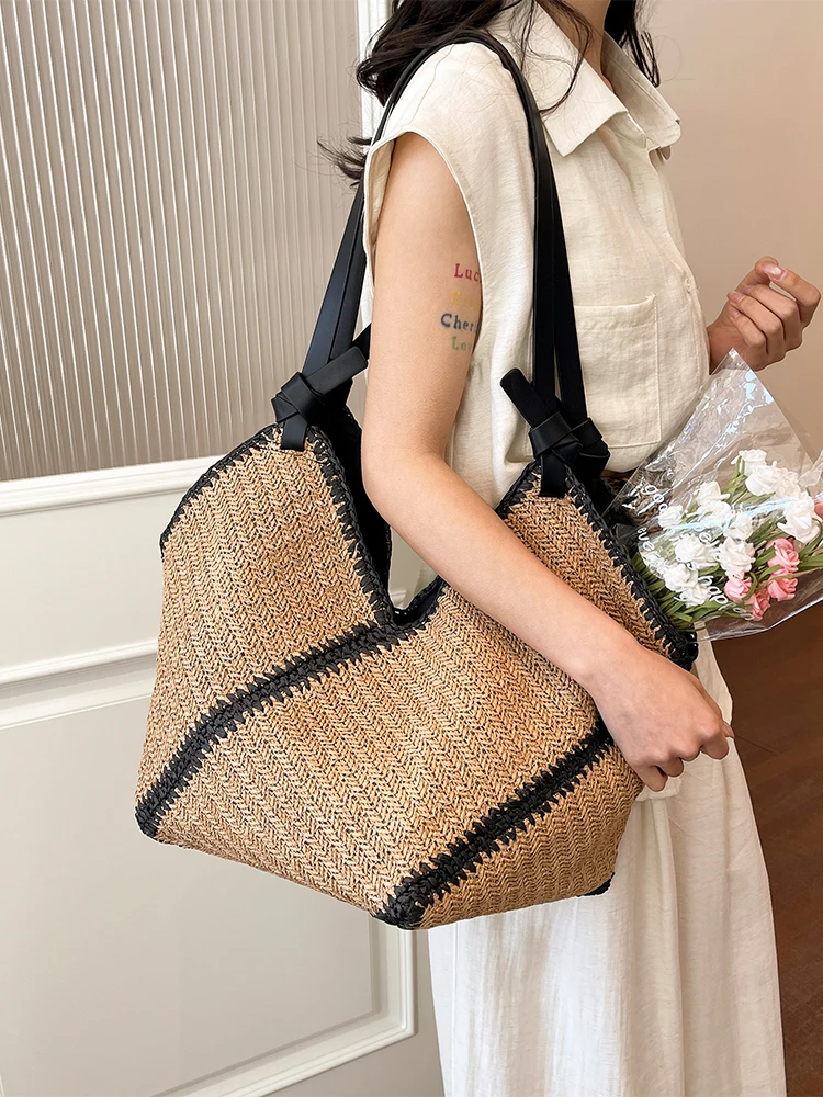 Handwoven Straw Tote Bag Women's Summer Vacation Beach Large Capacity Shoulder Bag Casual Simple Style Magnetic Buckle Closure
Handwoven Straw Tote Bag Women's Summer Vacation Beach Large Capacity Shoulder Bag Casual Simple Style Magnetic Buckle Closure