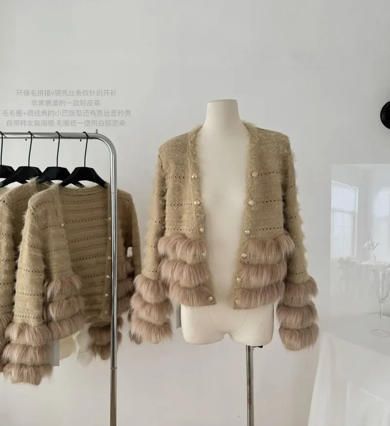MiiiiX Imitation Fox Fur Splicing Bright Silk Knitted Cardigan Jacket Women Sweater 2024 Autumn V-neck Loose Coat Female Clothes
MiiiiX Imitation Fox Fur Splicing Bright Silk Knitted Cardigan Jacket Women Sweater 2024 Autumn V-neck Loose Coat Female Clothes
