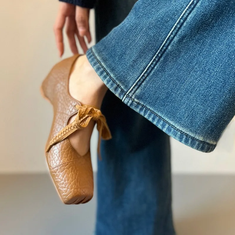 Women's Mary Jane Shoes 2026 Spring Square Toe Low Heel Pumps Lace Up French Style Comfy Leather Lined Casual Non-slip Shoes
Women's Mary Jane Shoes 2026 Spring Square Toe Low Heel Pumps Lace Up French Style Comfy Leather Lined Casual Non-slip Shoes