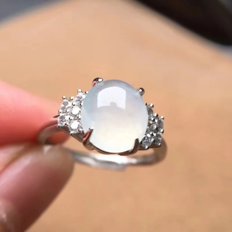 Natural Gray Agate Oval Chalcedony Vintage Temperament Open for Women 18K White Gold Plated Ring Jewelry
Natural Gray Agate Oval Chalcedony Vintage Temperament Open for Women 18K White Gold Plated Ring Jewelry
