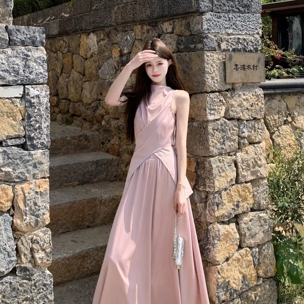 Celebrity Stain Sleeveless Cross Vent Tank Top Women French Elegant Lace-up Slim Waisted Long Skirt Summer Stain Two Pieces Set
Celebrity Stain Sleeveless Cross Vent Tank Top Women French Elegant Lace-up Slim Waisted Long Skirt Summer Stain Two Pieces Set