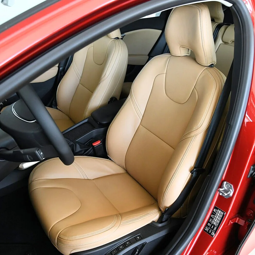 Для Volvo V40 2012 2013 2014 2015 2016 2017 2018 2019 2020 полный комплект кожаных чехлов на автомобильные сиденья из наппа на заказ аксессуары для интерьера
Для Volvo V40 2012 2013 2014 2015 2016 2017 2018 2019 2020 полный комплект кожаных чехлов на автомобильные сиденья из наппа на заказ аксессуары для интерьера