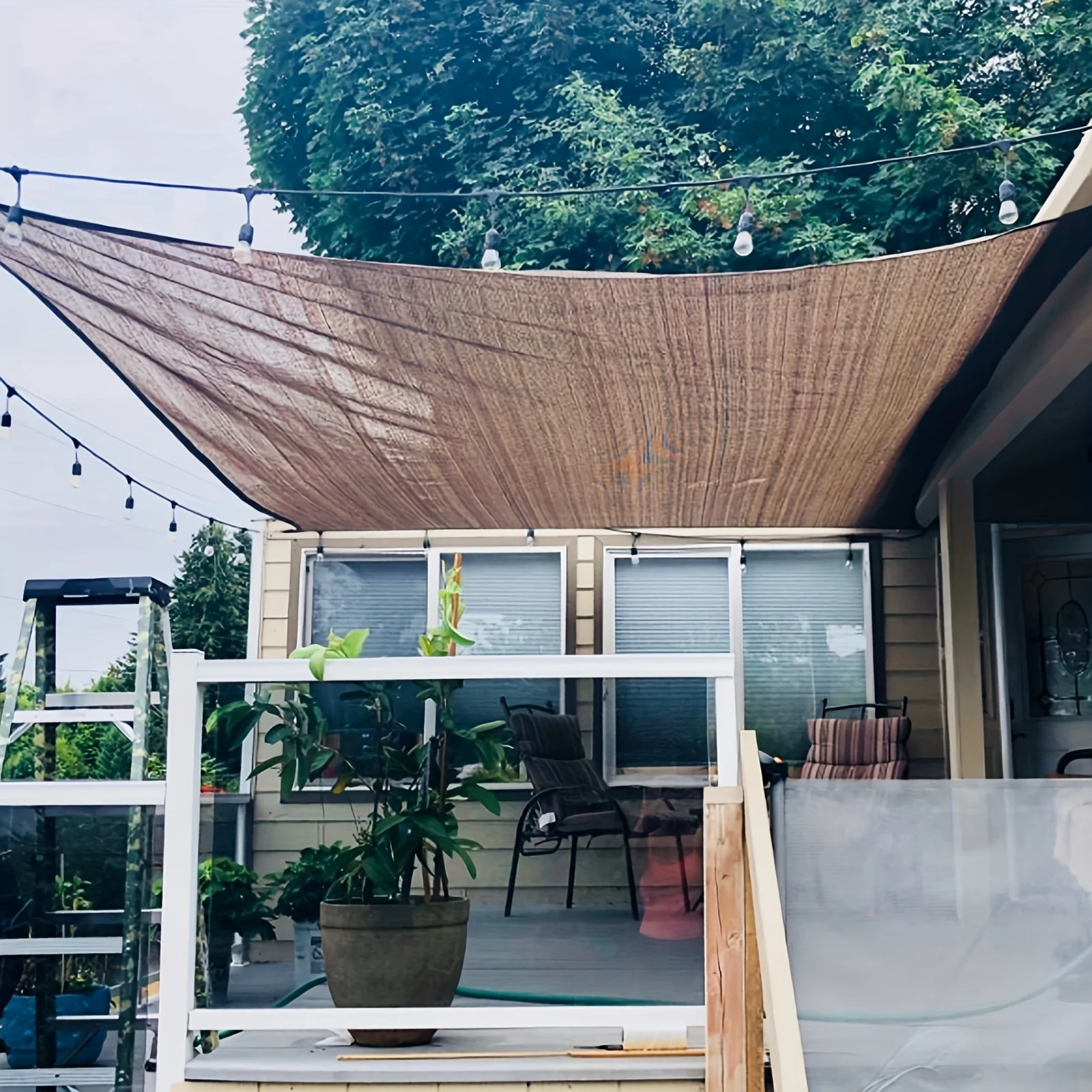 Обновите солнцезащитную сетку для вашей крыльца и уличной беседки. Эта солнцезащитная сетка высокой плотности обеспечивает скорость затенения на 90%. Это не.
Обновите солнцезащитную сетку для вашей крыльца и уличной беседки. Эта солнцезащитная сетка высокой плотности обеспечивает скорость затенения на 90%. Это не.