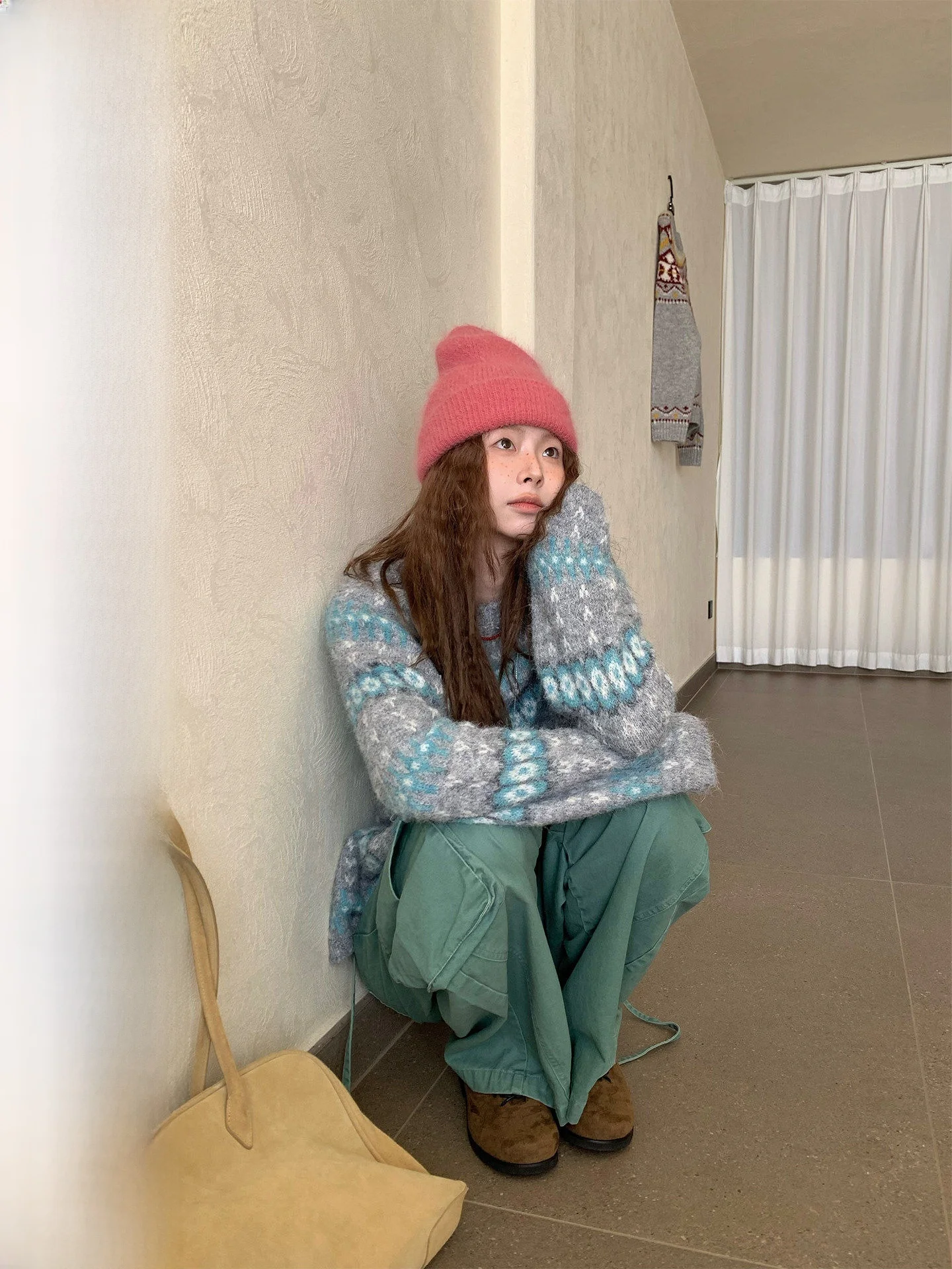 Женский свитер COK Lazy Feel: пушистый, вязаный, для зимы и осени, свободный крой, с длинными рукавами, круглый вырез, пуловер
Женский свитер COK Lazy Feel: пушистый, вязаный, для зимы и осени, свободный крой, с длинными рукавами, круглый вырез, пуловер