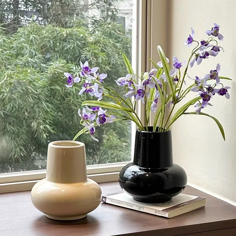Dual-Style Ceramic Vase, Nordic INS & French Aesthetics, Unique Premium Tabletop Decor for Flower Arrangement
Dual-Style Ceramic Vase, Nordic INS & French Aesthetics, Unique Premium Tabletop Decor for Flower Arrangement