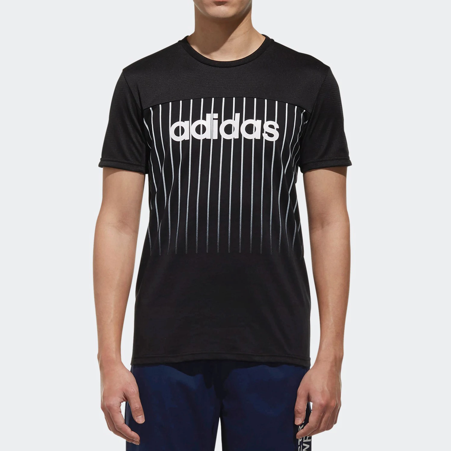 Новая мужская повседневная спортивная футболка с коротким рукавом Adidas Authentic NEO CZ1800
Новая мужская повседневная спортивная футболка с коротким рукавом Adidas Authentic NEO CZ1800