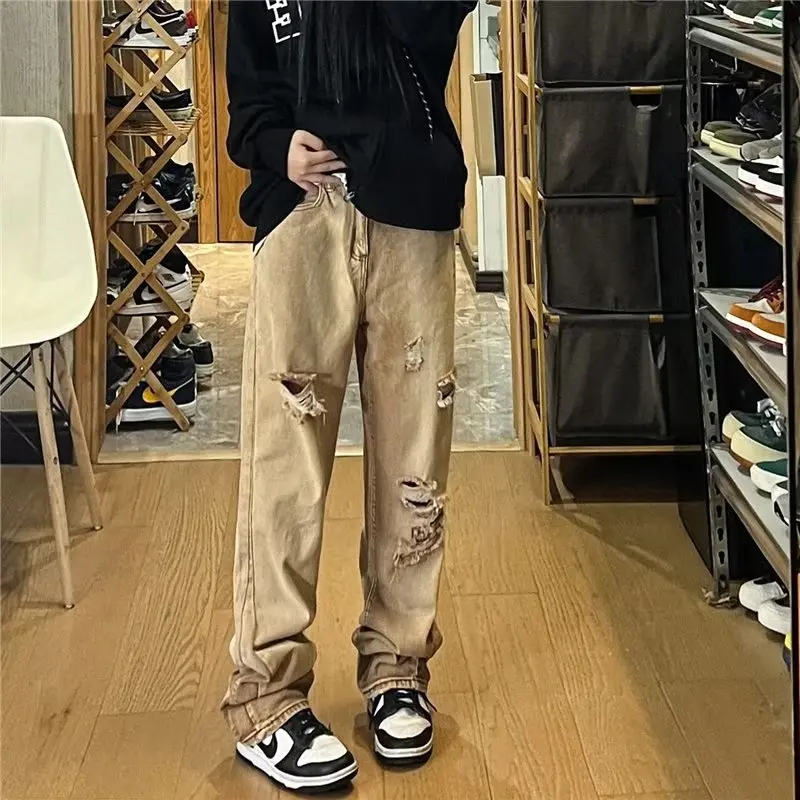 Американские джинсовые джинсы в стиле ретро, свободные прямые рваные повседневные брюки для мужчин и женщин, подростковая модная осенняя одежда, молодежная одежда
Американские джинсовые джинсы в стиле ретро, свободные прямые рваные повседневные брюки для мужчин и женщин, подростковая модная осенняя одежда, молодежная одежда