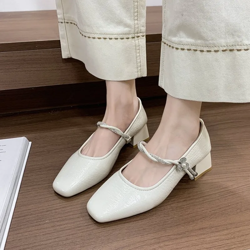 Square Headed Pumps for Women's 2026 Spring New Retro French Shallow Mouth Low Heel Shoes Women
Square Headed Pumps for Women's 2026 Spring New Retro French Shallow Mouth Low Heel Shoes Women