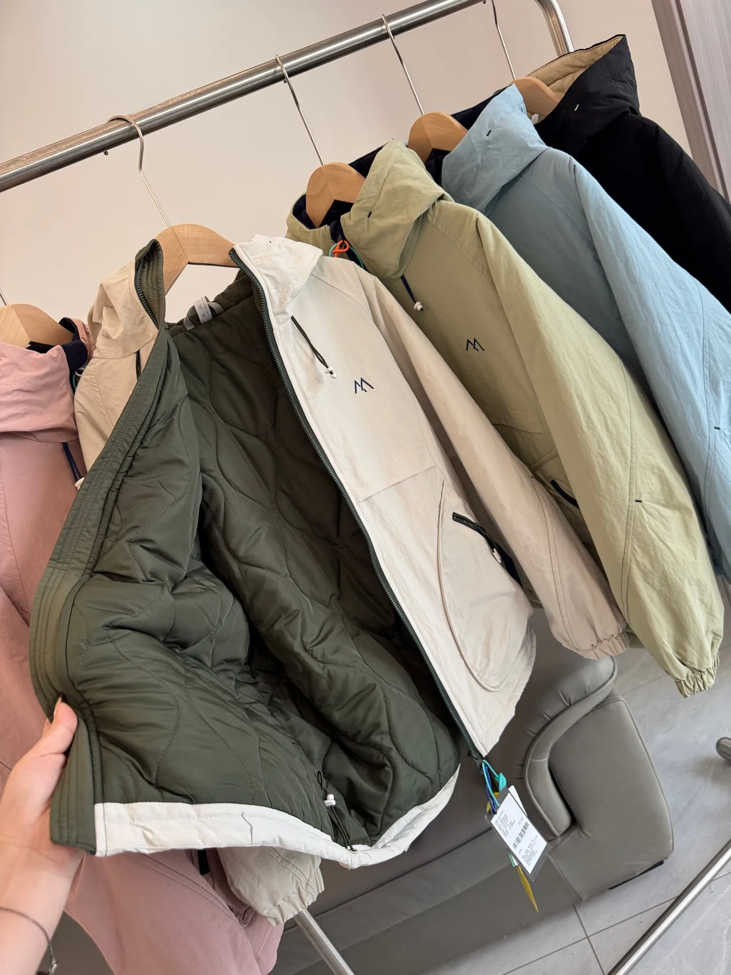 Outdoor Large Order! Functional Loose Casual Cotton Jaet Waterproof Couples Faionable Warm Nylon Fabric Hooded Zipper Clo...
Outdoor Large Order! Functional Loose Casual Cotton Jaet Waterproof Couples Faionable Warm Nylon Fabric Hooded Zipper Clo...