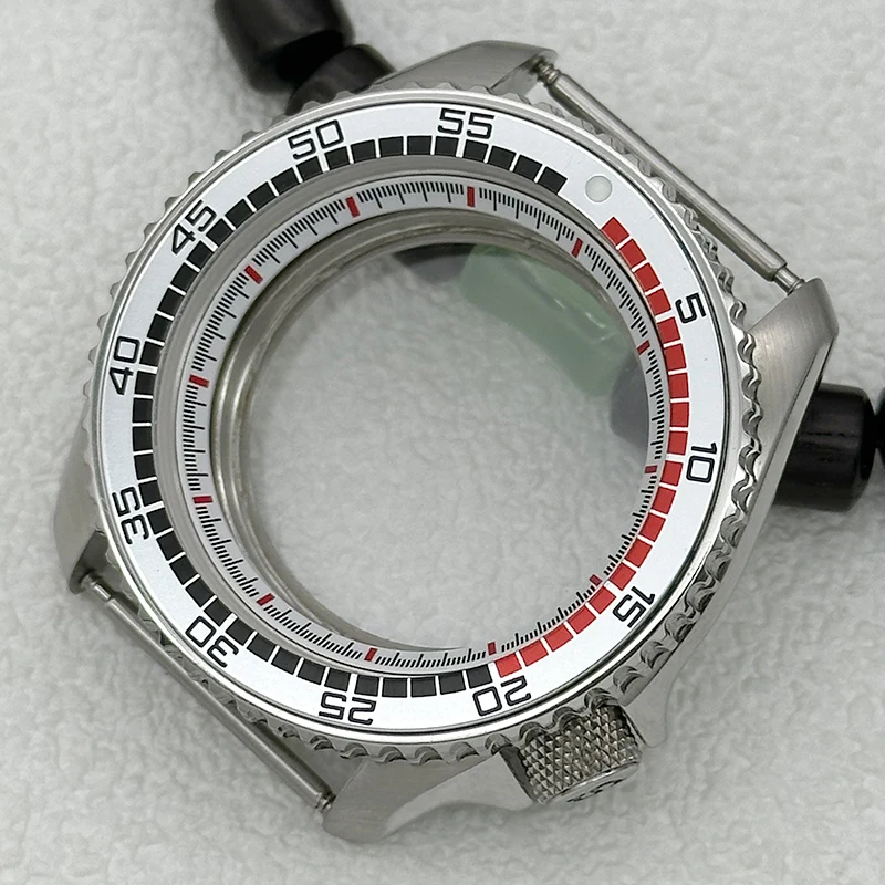 42 mm SKX007 Case Sapphire Crystal See-Through Case Back 3.8 Crown NH35 Case Fit 28.5 mm Dials And NH35 NH36 NH38 4R 7S Movement
42 mm SKX007 Case Sapphire Crystal See-Through Case Back 3.8 Crown NH35 Case Fit 28.5 mm Dials And NH35 NH36 NH38 4R 7S Movement