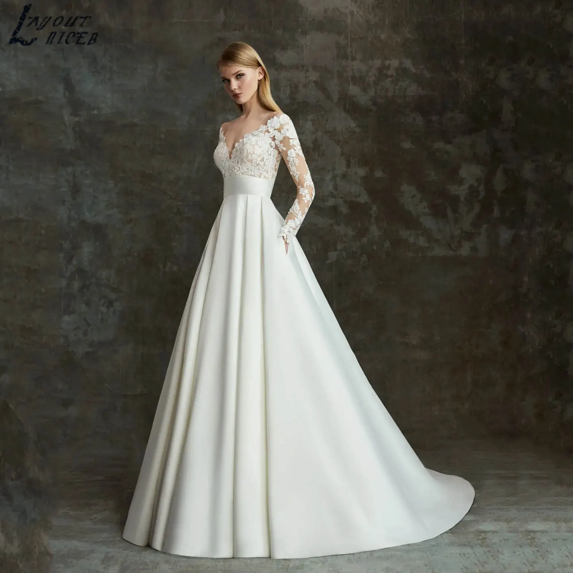 Classic Princess Wedding Dress A-line Satin Appliques Bridal Gowns 2025 V-neck Long Sleeves Elegant vestidos de novia Customized
Classic Princess Wedding Dress A-line Satin Appliques Bridal Gowns 2025 V-neck Long Sleeves Elegant vestidos de novia Customized
