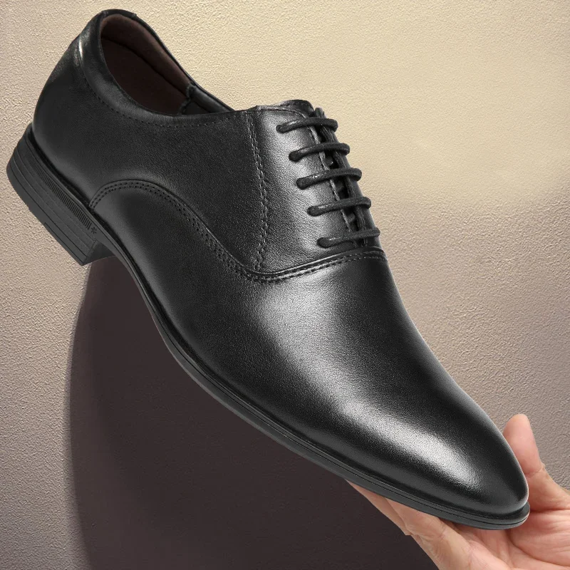 Wedding dress suit formal shoes men loafers men slip on men dress shoes business shoes men 100% real Leather shoe
Wedding dress suit formal shoes men loafers men slip on men dress shoes business shoes men 100% real Leather shoe