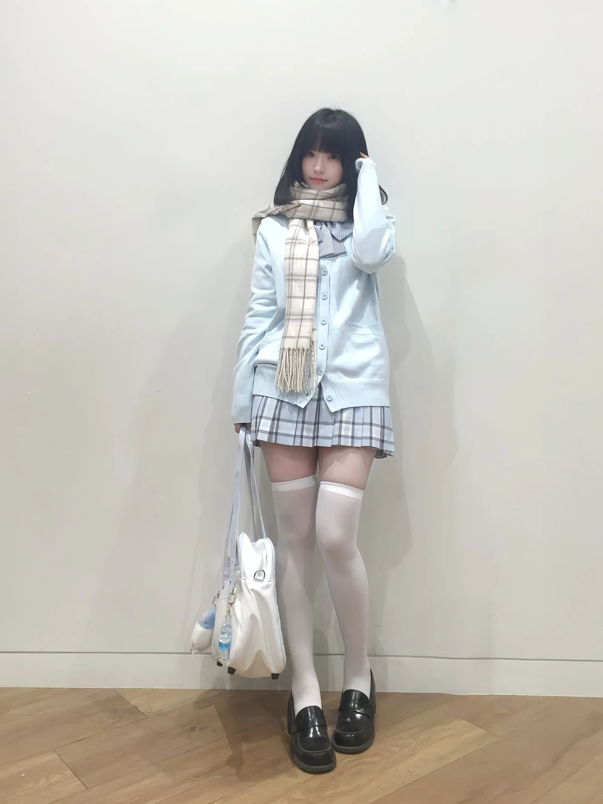 Original JK Uniform Three-Piece Set Mint Green Knitted Cardigan Jacket School Uniform Style Short Skirt Long Sleeve Autumn Wi...
Original JK Uniform Three-Piece Set Mint Green Knitted Cardigan Jacket School Uniform Style Short Skirt Long Sleeve Autumn Wi...