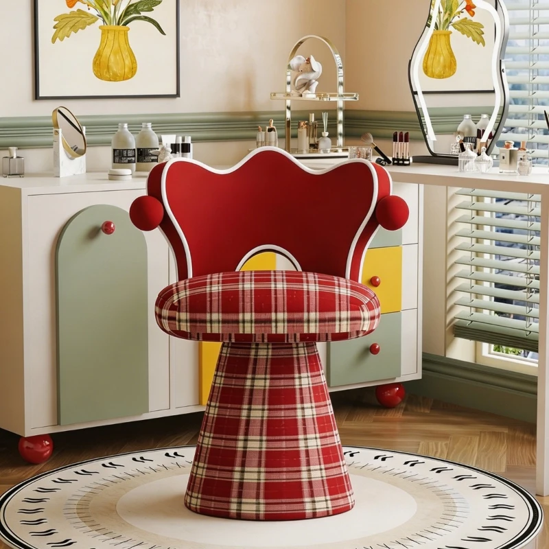 Vintage makeup chair Red plaid dressing stool Premium rotating fabric dressing stool Bedroom cloakroom Girl stool
Vintage makeup chair Red plaid dressing stool Premium rotating fabric dressing stool Bedroom cloakroom Girl stool