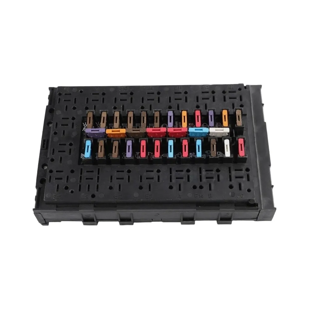 Fuse Control Unit Power Box Fuse Box Unit Replacement Fuse Relay For Iveco For Daily III 1999-2007 5801360083 4838244 2997086
Fuse Control Unit Power Box Fuse Box Unit Replacement Fuse Relay For Iveco For Daily III 1999-2007 5801360083 4838244 2997086