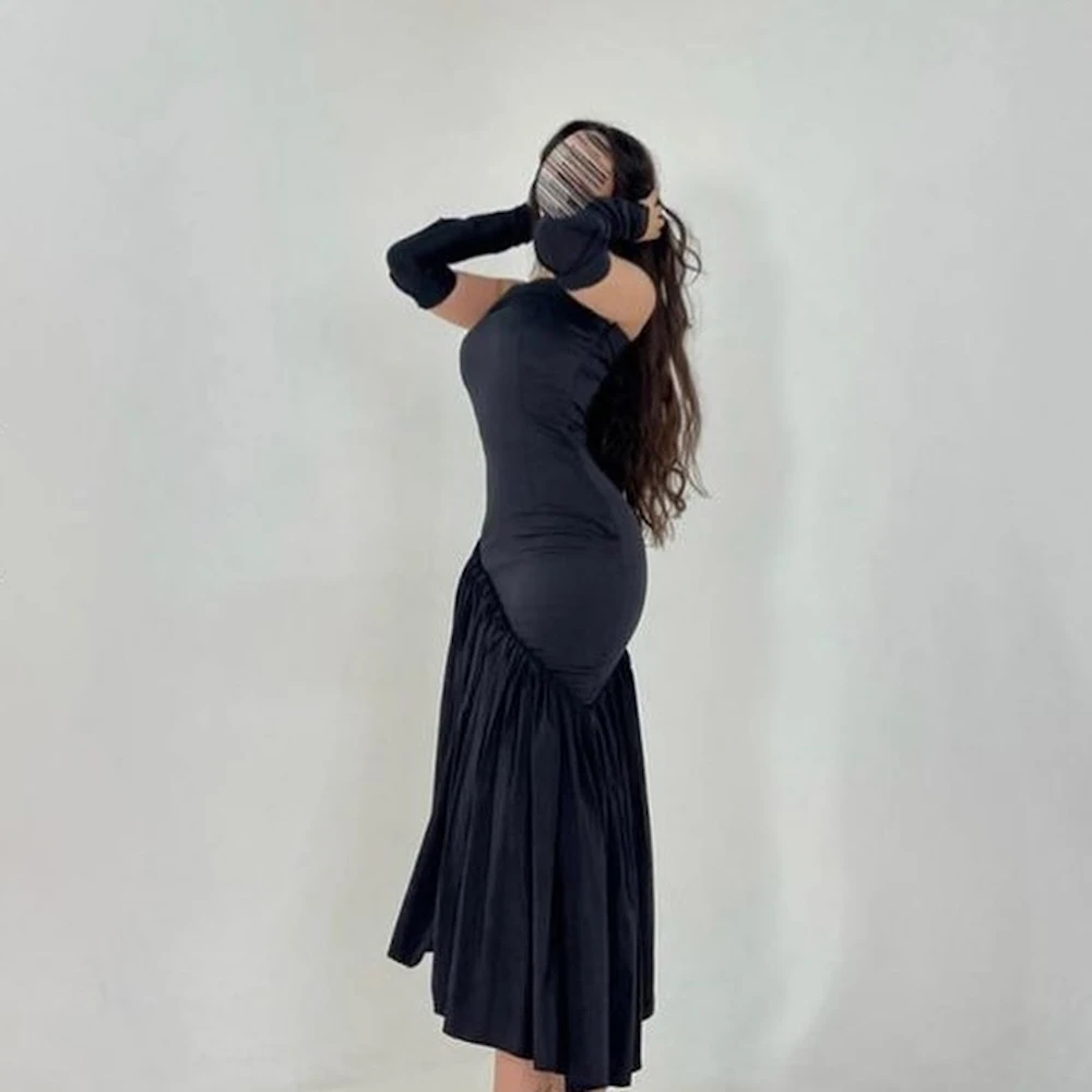 ROSELLA Tea Length Strapless Ruffle Sheath Women Formal Classic Evening Dress Zipper Up Black Sleeveless Prom Gown New 2023
ROSELLA Tea Length Strapless Ruffle Sheath Women Formal Classic Evening Dress Zipper Up Black Sleeveless Prom Gown New 2023