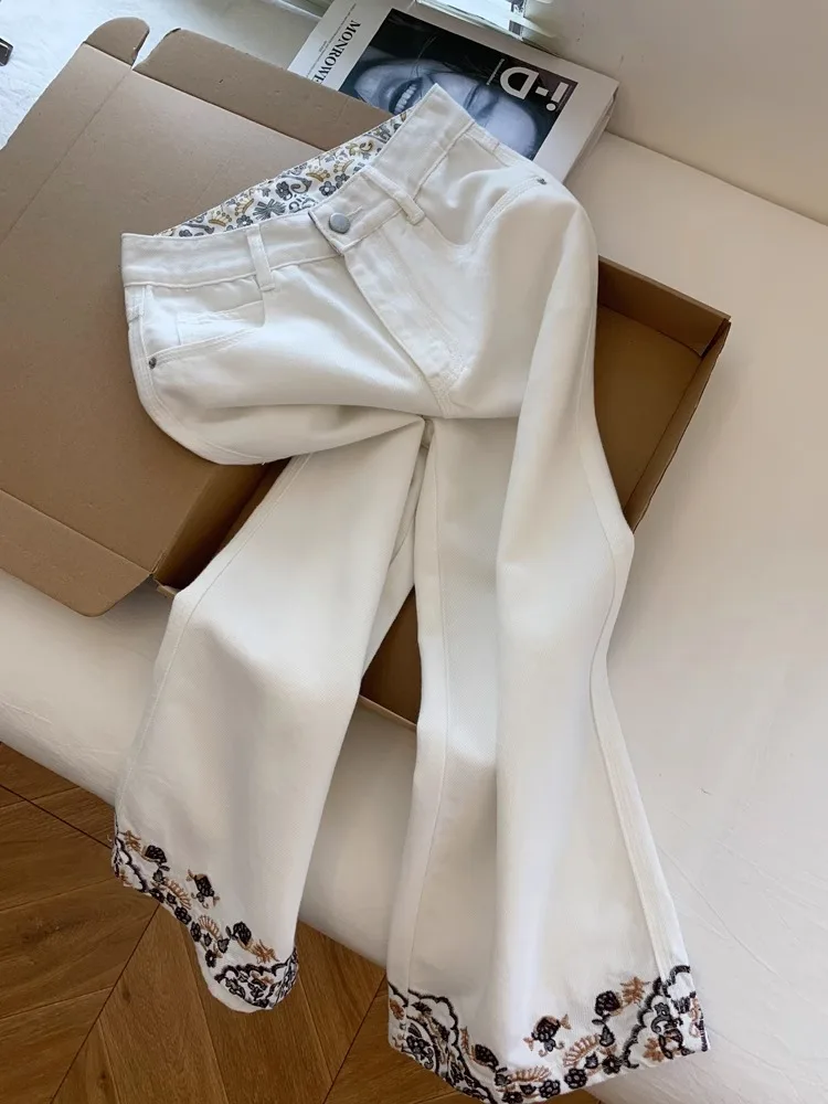 Retro Embroidered Straight Leg Jeans For Women Summer Thin High Waisted White Eight Quarter Pants High-End Patchwork Trousers
Retro Embroidered Straight Leg Jeans For Women Summer Thin High Waisted White Eight Quarter Pants High-End Patchwork Trousers