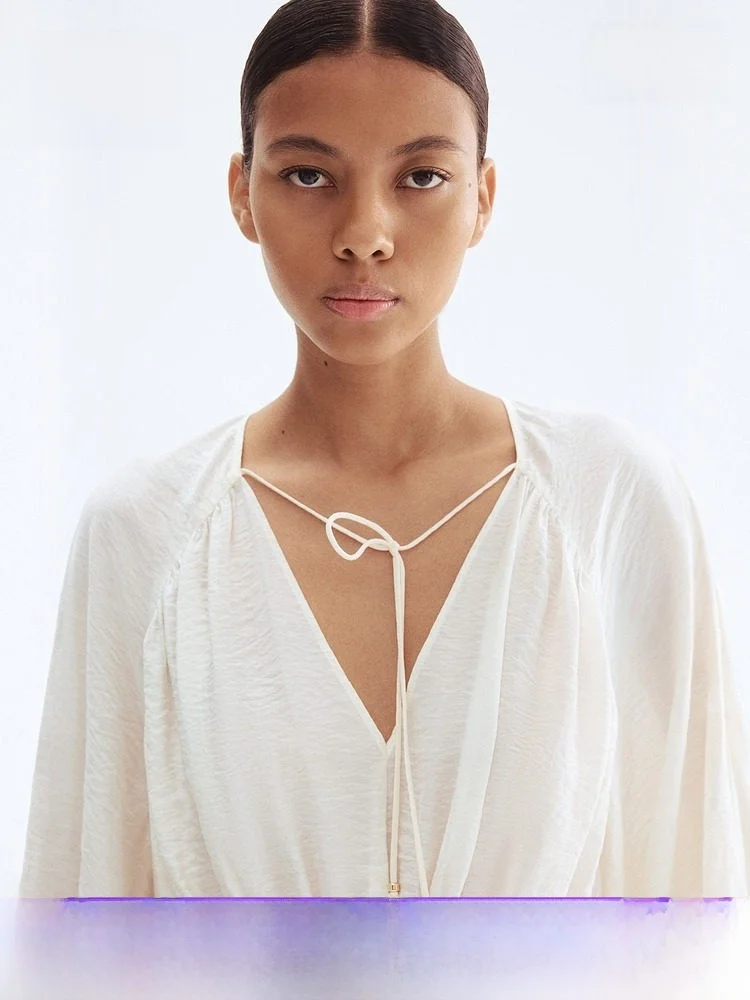 Весенняя женская повседневная свободная блузка H&M с драпировкой, длинными рукавами, V-образным вырезом, стандартной длины, модная офисная одежда
Весенняя женская повседневная свободная блузка H&M с драпировкой, длинными рукавами, V-образным вырезом, стандартной длины, модная офисная одежда