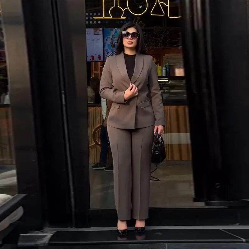 2025 New Brown Suit And Straight Leg Pants Women's Fashion Set Elegant Commuting Long Sleeve Cross-Border Ladies Outfit
2025 New Brown Suit And Straight Leg Pants Women's Fashion Set Elegant Commuting Long Sleeve Cross-Border Ladies Outfit