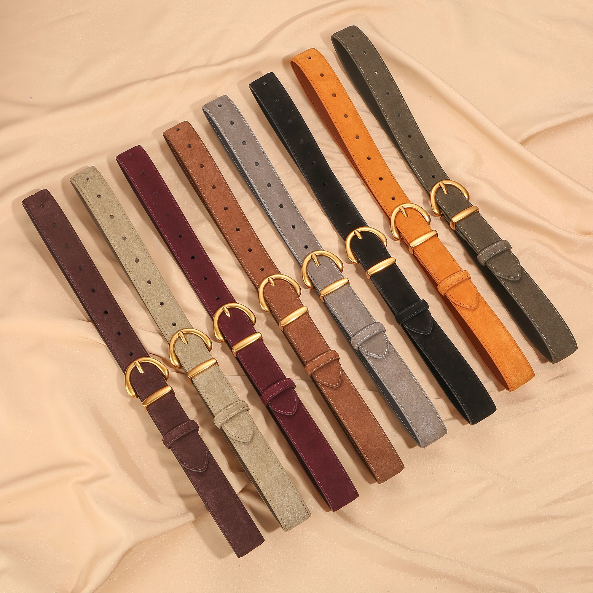 Роскошный женский кожаный ремень в винтажном стиле шириной 2,8 подходит для джинсов и юбок.
Роскошный женский кожаный ремень в винтажном стиле шириной 2,8 подходит для джинсов и юбок.