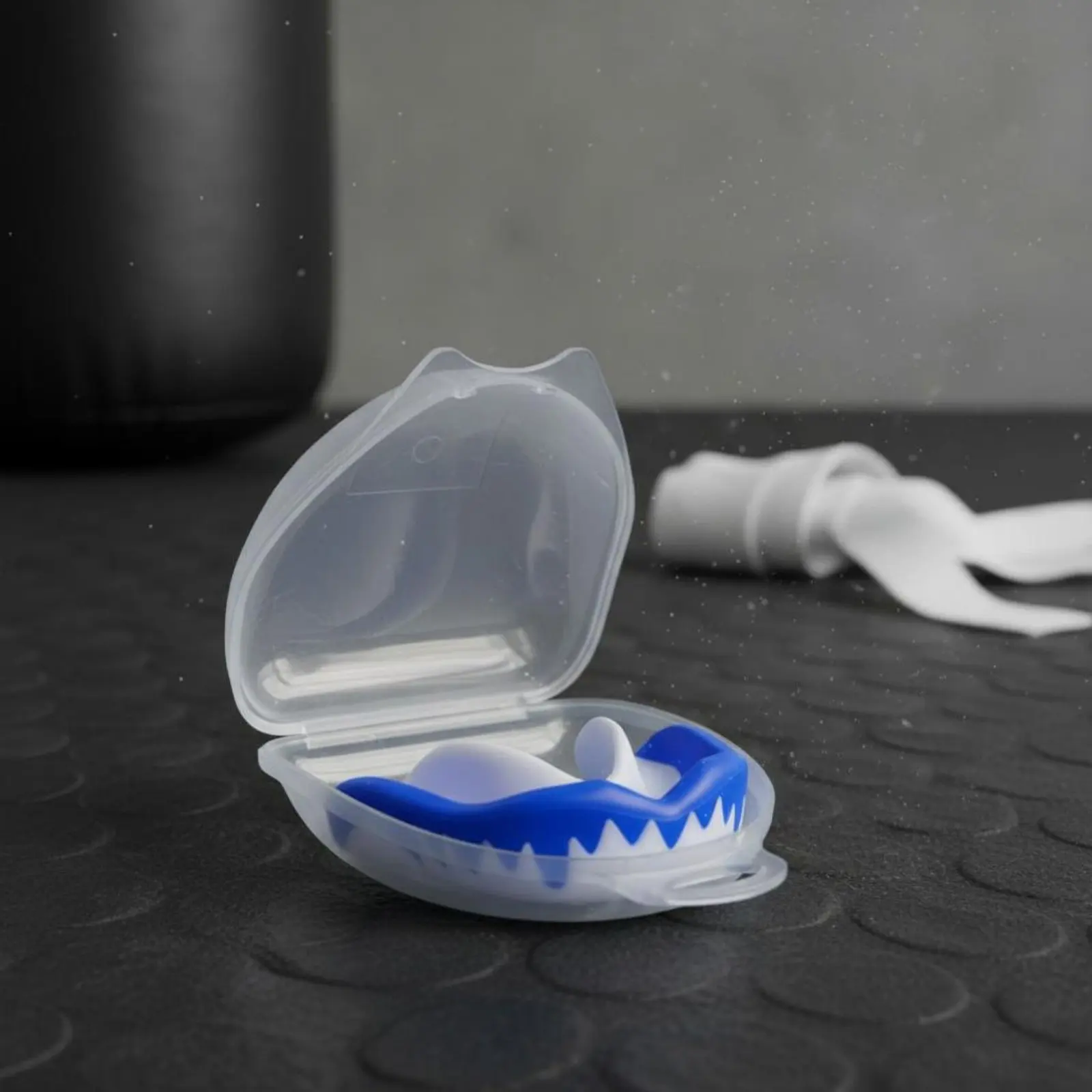 Boxing Dental Protector Wear-Resistant Sports Mouthguard Fighting Sport Mouth Piece Includes Case Boil and Gnaw Mouthpiece
Boxing Dental Protector Wear-Resistant Sports Mouthguard Fighting Sport Mouth Piece Includes Case Boil and Gnaw Mouthpiece