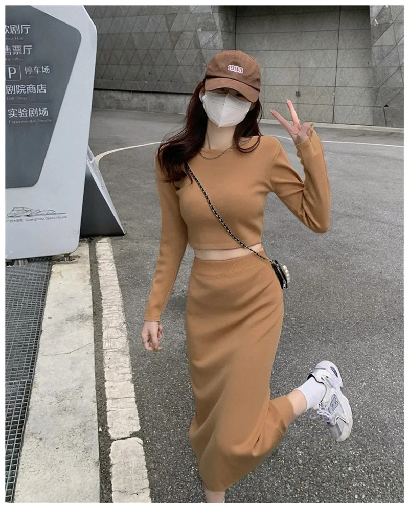 Retro Plush Warm Sexy Set 2023 Autumn/Winter New Women's Top+Half Skirt Comfort Two Piece Casual Fashion Commuter Slim Fit Set
Retro Plush Warm Sexy Set 2023 Autumn/Winter New Women's Top+Half Skirt Comfort Two Piece Casual Fashion Commuter Slim Fit Set