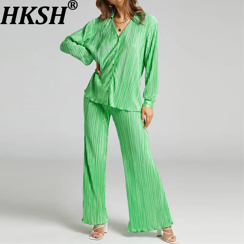 HKSH осенний новый женский комплект из двух предметов с отложным воротником и длинным рукавом, однобортная плиссированная шикарная рубашка, стильные повседневные брюки HK11633
HKSH осенний новый женский комплект из двух предметов с отложным воротником и длинным рукавом, однобортная плиссированная шикарная рубашка, стильные повседневные брюки HK11633