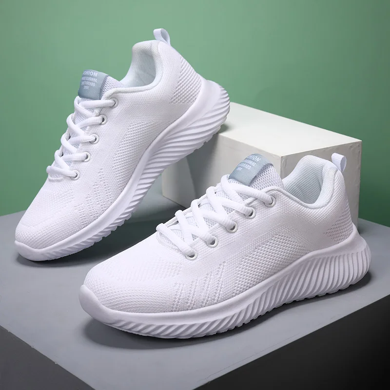 

Summer New Mesh Running Sneakers Outdoor Versatile Soft Sole Comfortable Designer Tennis Hiking Vulcanized Shoes for Women 2024