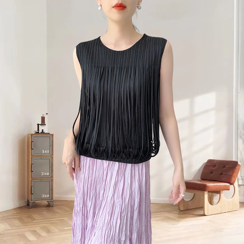 Miyake Pleated T-shirt Plisse Top 2025 Summer Fold T-shirt Women Comfortable Pleat Casual Tassel Styling Loose Pleats Tank Tops
Miyake Pleated T-shirt Plisse Top 2025 Summer Fold T-shirt Women Comfortable Pleat Casual Tassel Styling Loose Pleats Tank Tops