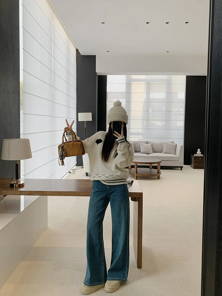 Женские премиум-джинсы с высокой талией, прямые, из высокоэластичного зимнего денима, на молнии, однотонные, простые и стильные
Женские премиум-джинсы с высокой талией, прямые, из высокоэластичного зимнего денима, на молнии, однотонные, простые и стильные