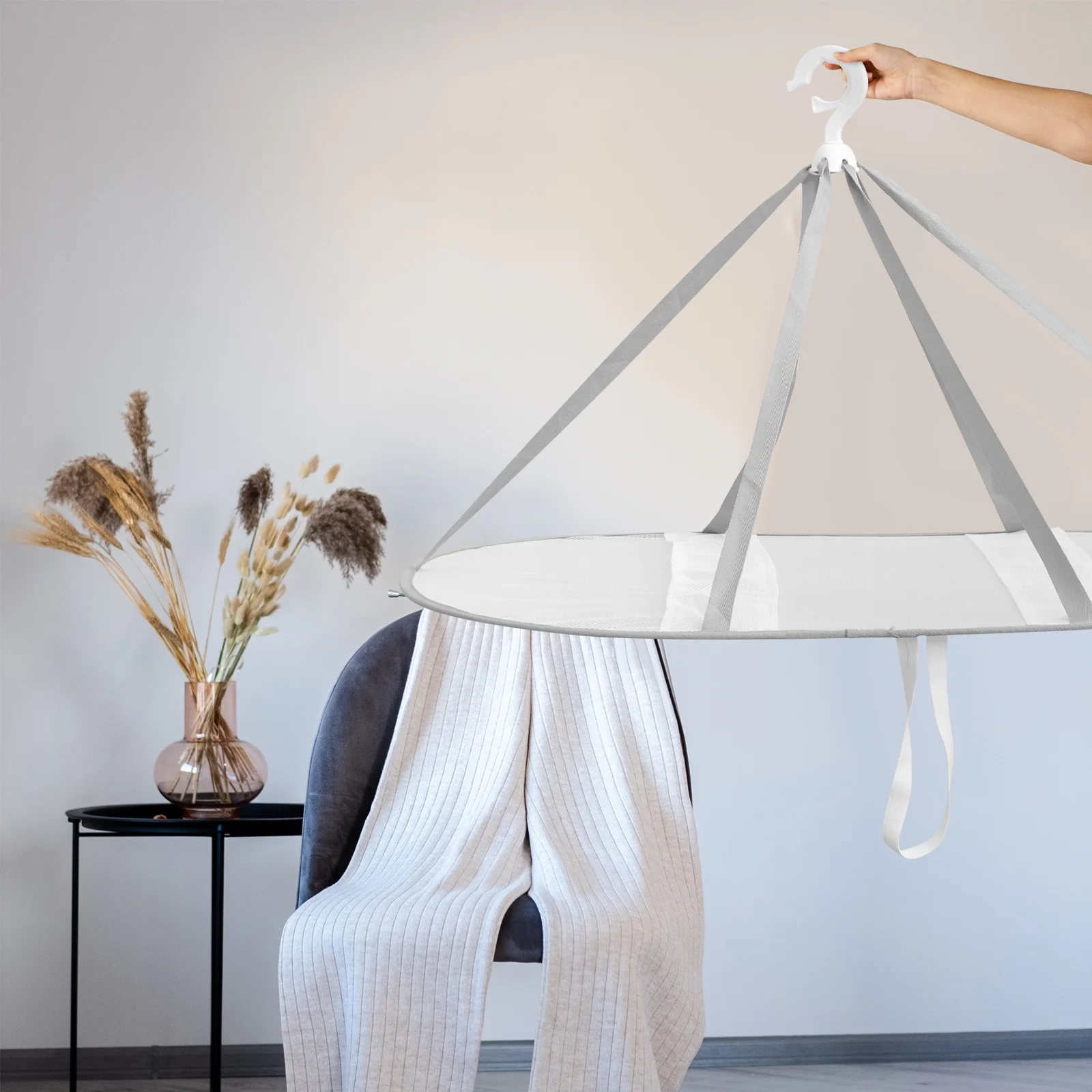 Rectangular Mesh Clothes Drying Net Monolayer Hanging Dryer for T-Shirt Sweater Laundry Foldable Draining Rack Mesh 
Rectangular Mesh Clothes Drying Net Monolayer Hanging Dryer for T-Shirt Sweater Laundry Foldable Draining Rack Mesh