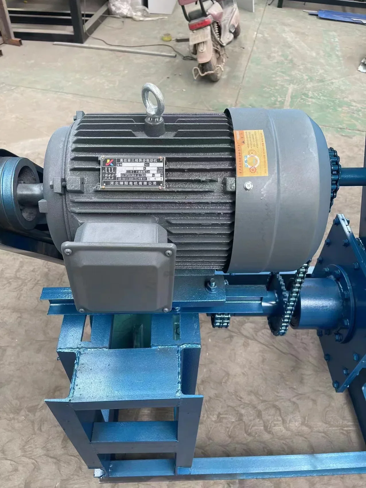 Автоматический станок WEIYE 4-28 для производства блоков и кирпичей из бетона с новым двигателем, насосом, редуктором и подшипниками в продаже
Автоматический станок WEIYE 4-28 для производства блоков и кирпичей из бетона с новым двигателем, насосом, редуктором и подшипниками в продаже