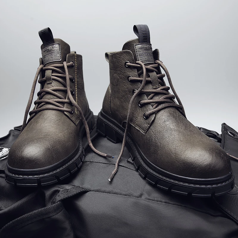 High Quality Men's Black Leather Ankle Boots with Tie Up Work Shoes Style Durable Non Slip Sole Retro Casual Motorcycle Boots
High Quality Men's Black Leather Ankle Boots with Tie Up Work Shoes Style Durable Non Slip Sole Retro Casual Motorcycle Boots