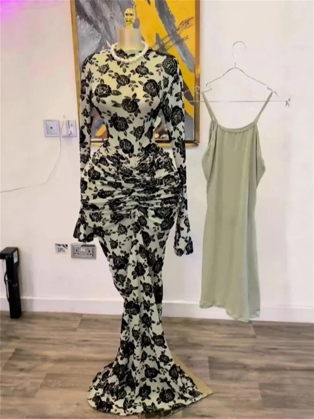 Women Sexy Long Sleeve Stacked Mesh Floral Printed See Though Bodycon Maxi Dress 2026 Autumn Evening Birthday Party Gown
Women Sexy Long Sleeve Stacked Mesh Floral Printed See Though Bodycon Maxi Dress 2026 Autumn Evening Birthday Party Gown