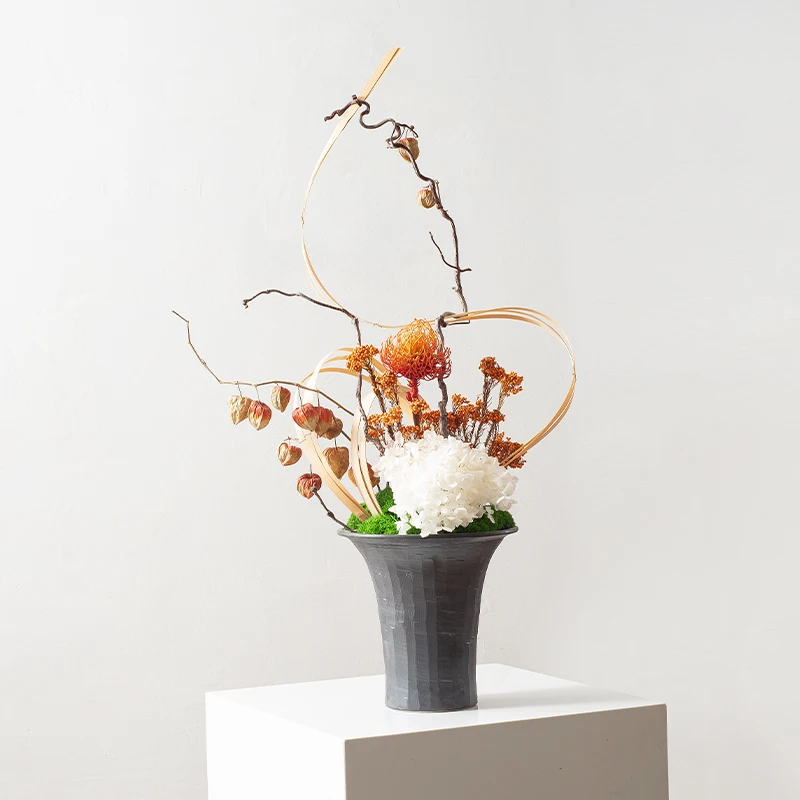The product can be customized.New Chinese dining table decoration model room, tea room corner several fake flower ornaments
The product can be customized.New Chinese dining table decoration model room, tea room corner several fake flower ornaments