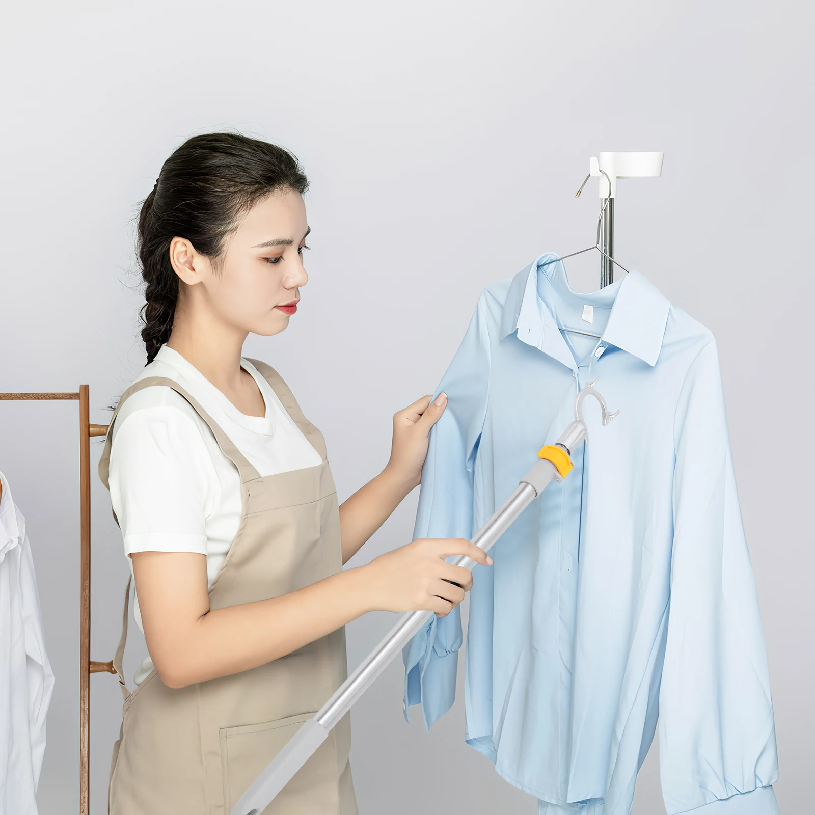 Retractable Clothes Rack Adjustable Clothesline Rod Telescopic Design Lightweight Balcony Clothes Pole Closet
Retractable Clothes Rack Adjustable Clothesline Rod Telescopic Design Lightweight Balcony Clothes Pole Closet