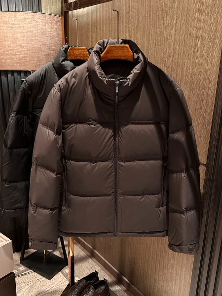 Коврик Легкий теплый мужской однотонный воротник-стойка вниз Верхняя одежда Busin Gentleman Sle Повседневная одежда из полиэстера...
Коврик Легкий теплый мужской однотонный воротник-стойка вниз Верхняя одежда Busin Gentleman Sle Повседневная одежда из полиэстера...