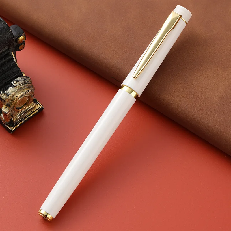 White gold rimmed gel pen, high-end metal texture 0.5mm black ink, office business style
White gold rimmed gel pen, high-end metal texture 0.5mm black ink, office business style