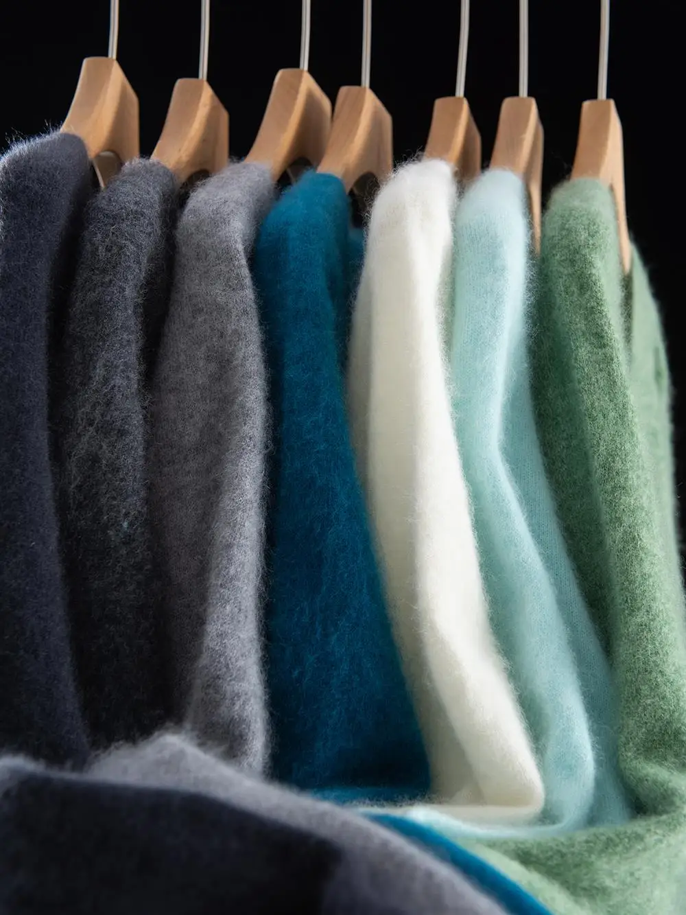 Cashmere cloud feeling brushed giant soft waxy seamless one V-neck sweater sweater
Cashmere cloud feeling brushed giant soft waxy seamless one V-neck sweater sweater