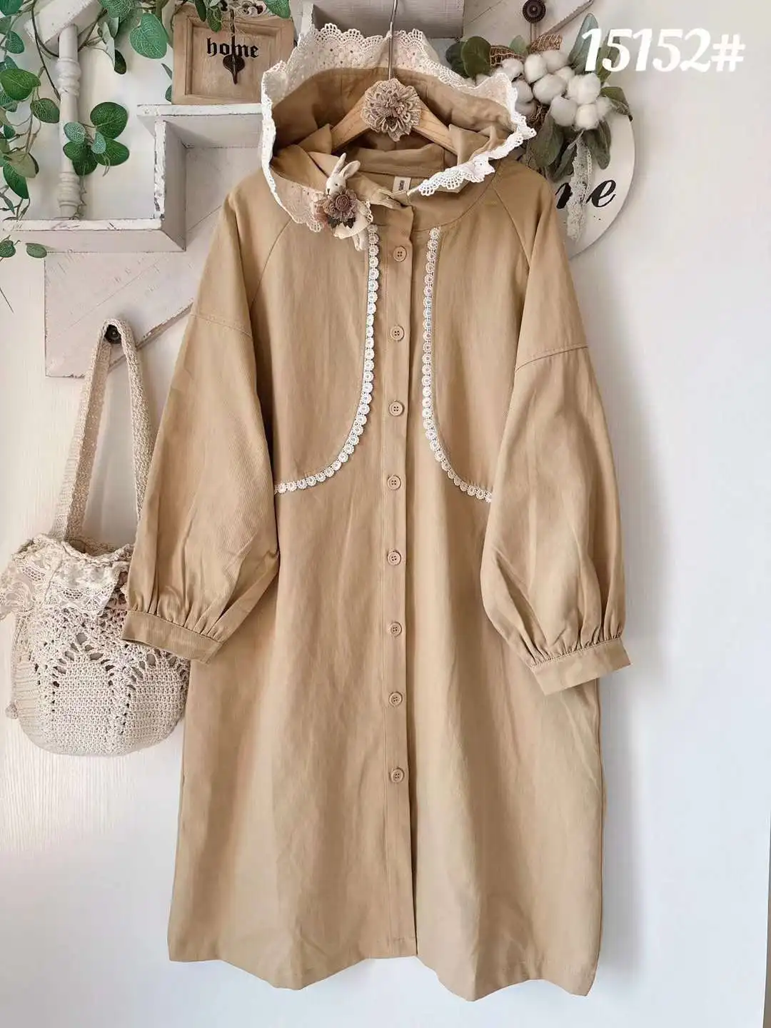Spring Autumn Mori Retro Doll Collar Trench Coat Medium and Long Lace Sweet Lantern Sleeve Coat For Women
Spring Autumn Mori Retro Doll Collar Trench Coat Medium and Long Lace Sweet Lantern Sleeve Coat For Women