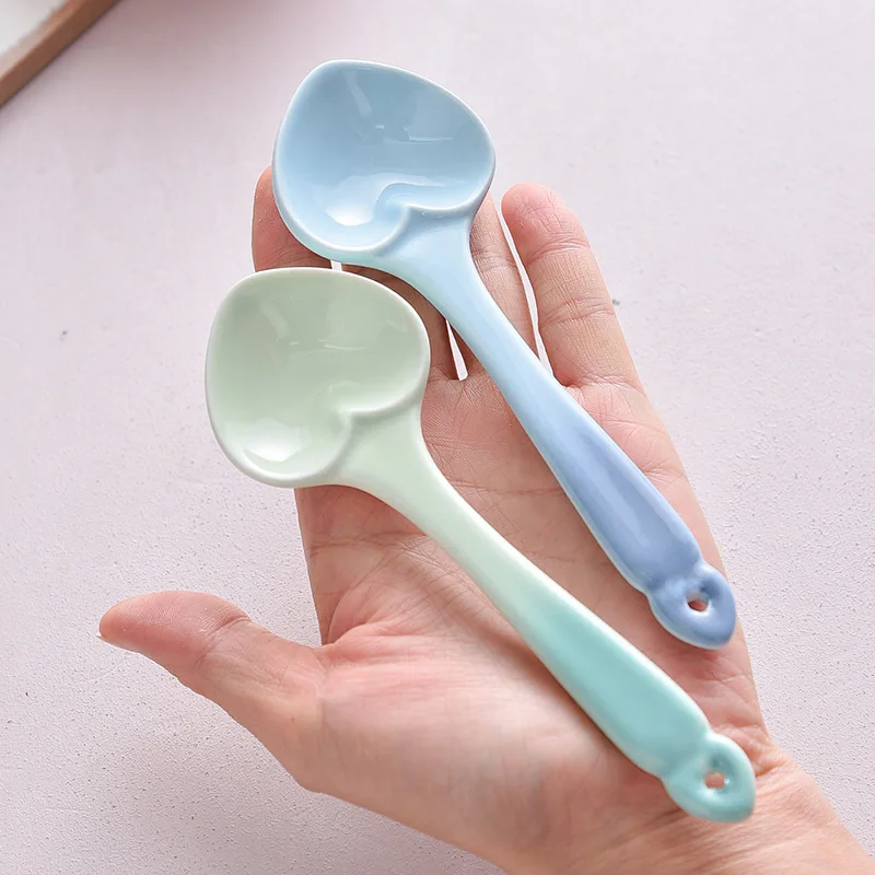 Heart-shaped Dessert Ceramic Spoon Couple Creative Nordic Color Glaze Gradient Home Cute To Give Friends and Children Gifts
Heart-shaped Dessert Ceramic Spoon Couple Creative Nordic Color Glaze Gradient Home Cute To Give Friends and Children Gifts