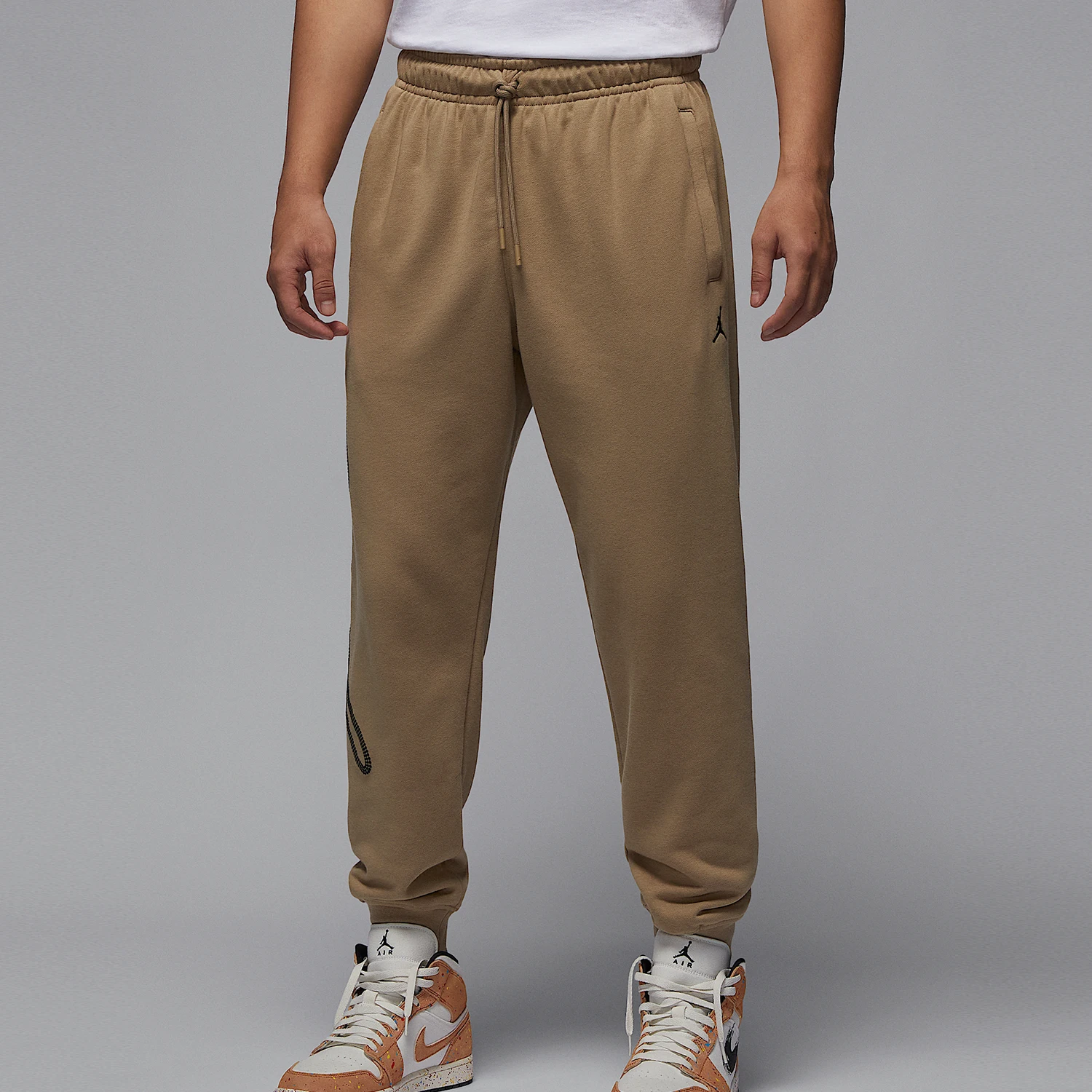 Nike genuine JORDAN men's retro printed outdoor warm pants HF9310-257
Nike genuine JORDAN men's retro printed outdoor warm pants HF9310-257