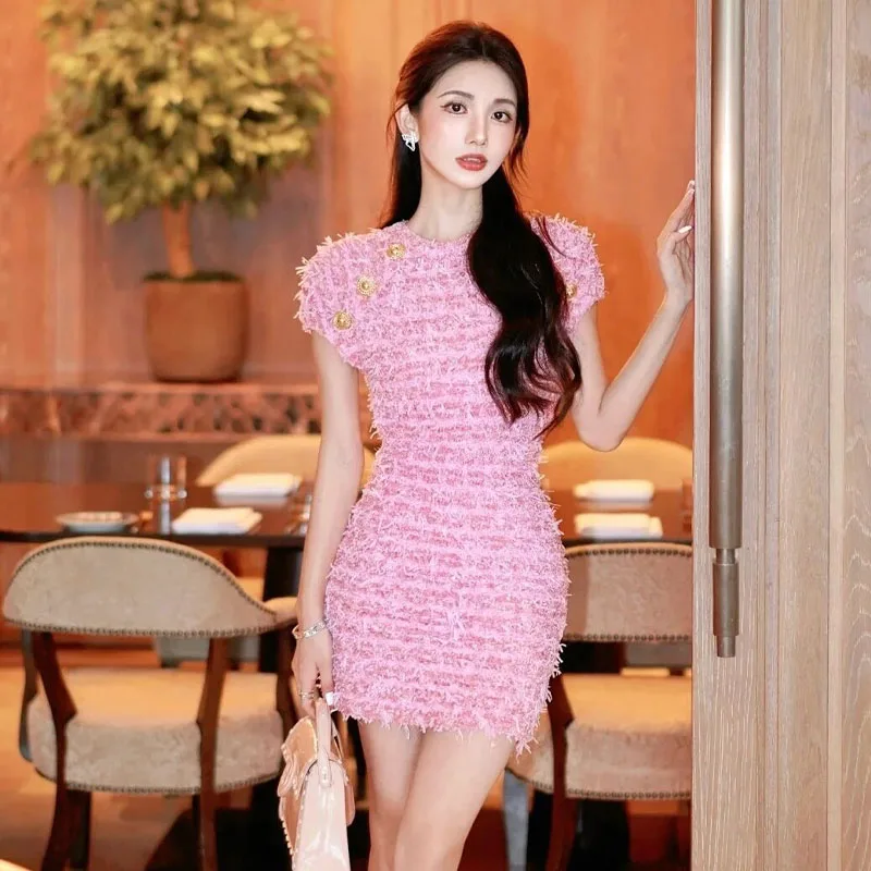Spring New Small Fragrance Knitted Tank Dress Korean Fashion Gold Thread Pink Slim Sleeveless Sweater Mini Dress Women
Spring New Small Fragrance Knitted Tank Dress Korean Fashion Gold Thread Pink Slim Sleeveless Sweater Mini Dress Women