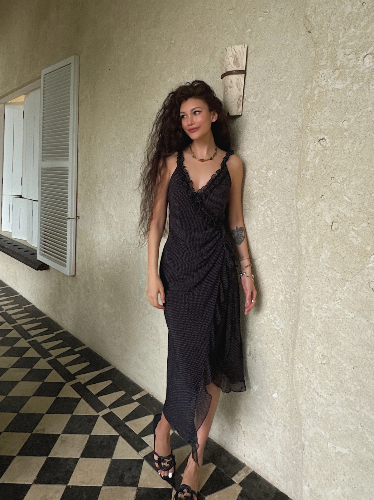 DuanStyle French Romantic Pleated Black Polka Dot Wrap Style One Shoulder Strap Midi Skirt with Lace Hemline Women's Dress
DuanStyle French Romantic Pleated Black Polka Dot Wrap Style One Shoulder Strap Midi Skirt with Lace Hemline Women's Dress