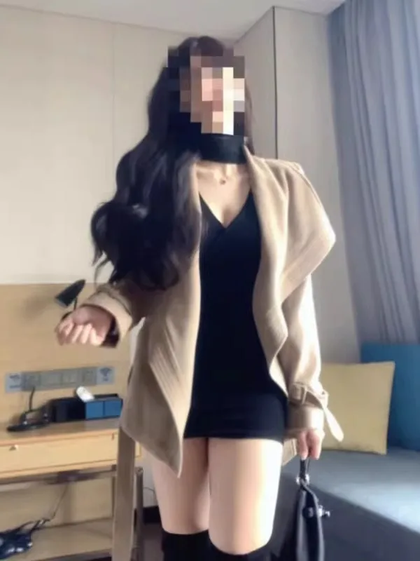 Ретро-пальто в женственном стиле, британский фасон, цвет хаки, свободный крой, очень красивое, модное, осеннее, женская куртка
Ретро-пальто в женственном стиле, британский фасон, цвет хаки, свободный крой, очень красивое, модное, осеннее, женская куртка