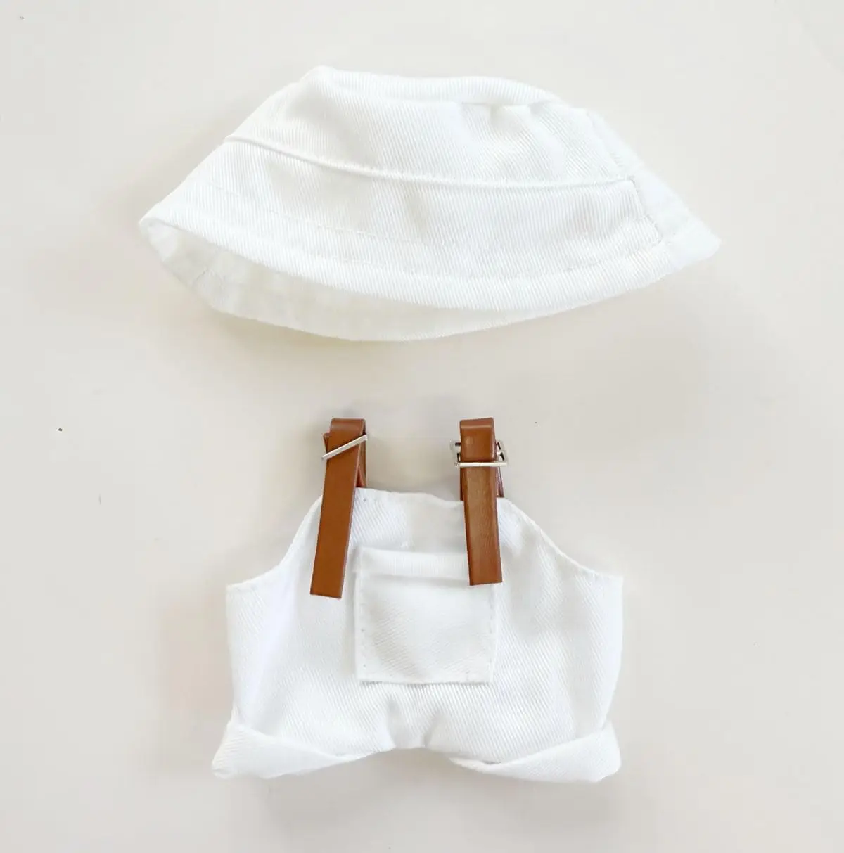 Des vêtements de poupée à la Mode, Ensemble 2 pièces Compatible avec la Tenue Labubu, Accessoires de Mode adaptés à LABUBU
Des vêtements de poupée à la Mode, Ensemble 2 pièces Compatible avec la Tenue Labubu, Accessoires de Mode adaptés à LABUBU