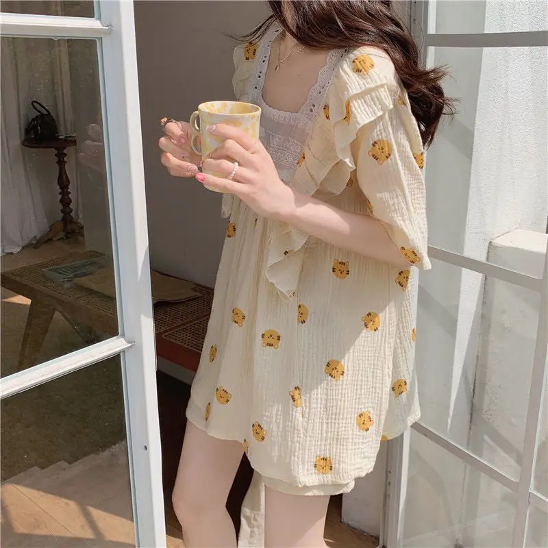 Half-sleeve Pajama Sets Women Cartoon Sleepwear Trendy Ruffles Casual Ulzzang Students Lace Square Collar Tender Homewear Summer
Half-sleeve Pajama Sets Women Cartoon Sleepwear Trendy Ruffles Casual Ulzzang Students Lace Square Collar Tender Homewear Summer