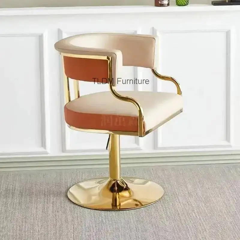 Luxury Swivel Bar Stool with Soft Cushions Gold Bar Stool Seat Cushions Are Wide and Adjustable in Height
Luxury Swivel Bar Stool with Soft Cushions Gold Bar Stool Seat Cushions Are Wide and Adjustable in Height